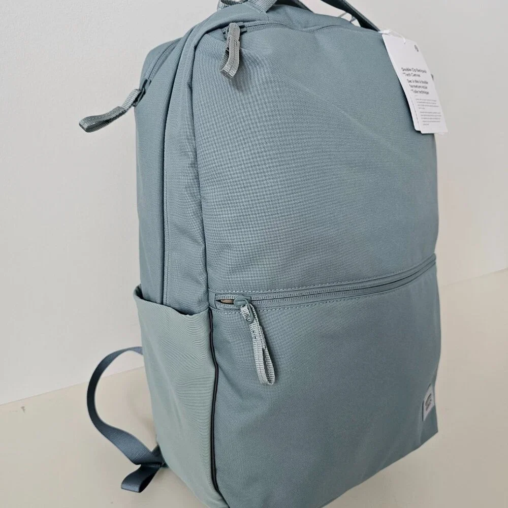 SOLD! NWT LULULEMON CRBU Crater Blue Double Zip Tech Canvas Backpack OS - Picture 3 of 16